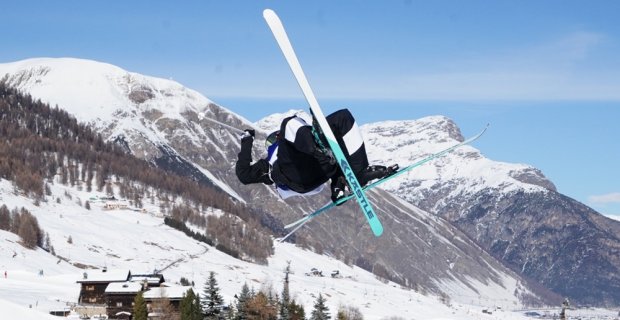 ZOH 2026 - reprezentace akrobatických lyžařů a lyže Kästle