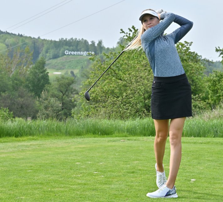 První výhra jako profesionalní golfistka na Raiffeisenbank Czech Open Golf Tour.