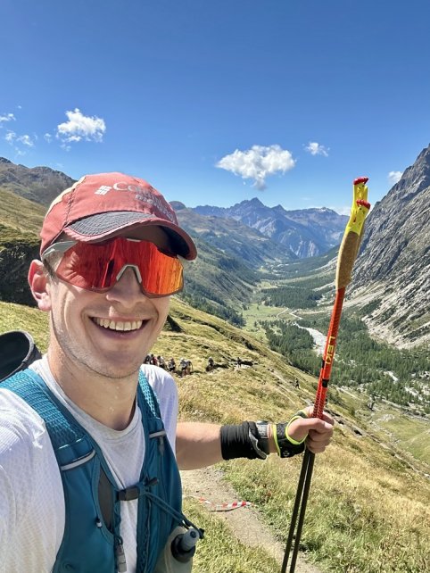 Ondřej Pavlů atakoval první 100 na UTMB/CCC 2025
