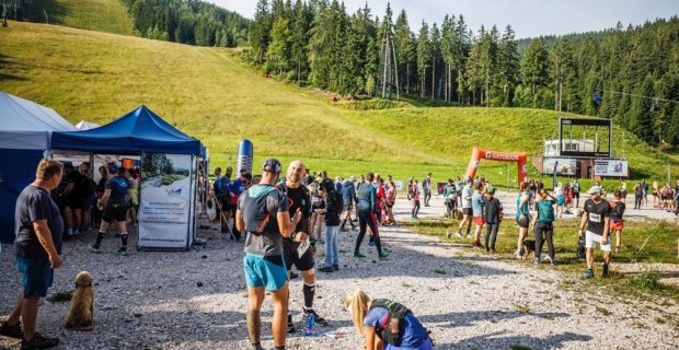 Krkonošská 50 navazuje spolupráci se značkami LEKI a Mizuno