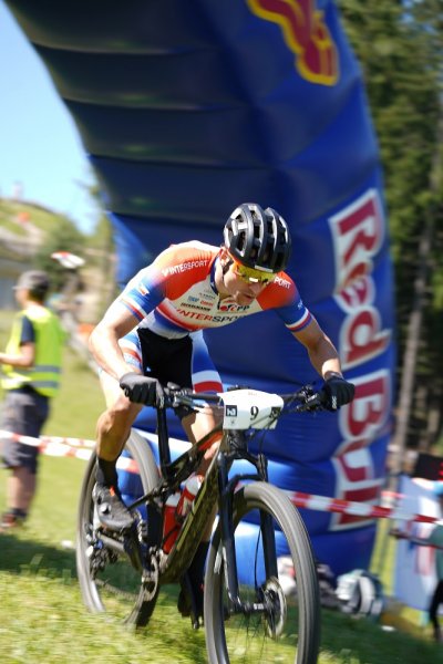 Adelův tým 7. v závodě extrémních štafet Red Bull Dolomitenmann