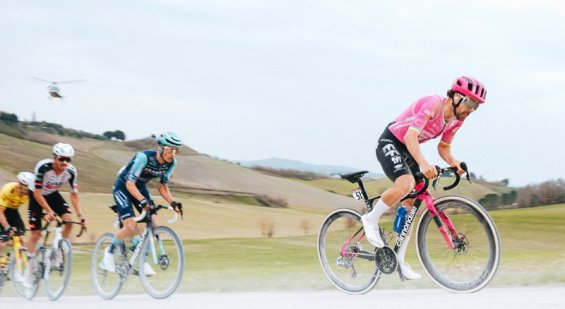 Cyklistický svátek je tady - začíná Tour de France