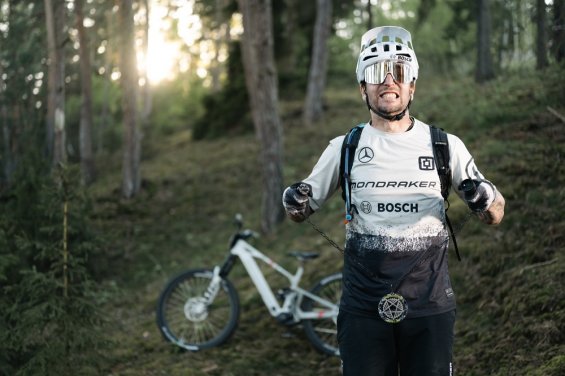 DVO Suspension představuje limitovanou kolekci RENEN