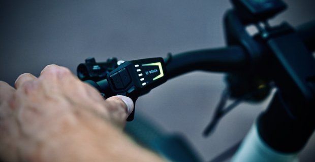 Letní Letná na elektrokolech Superior a Rock Machine