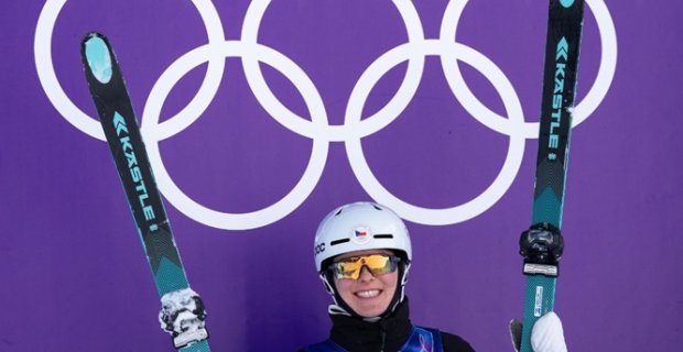 ZOH 2026 - reprezentace akrobatických lyžařů a lyže Kästle