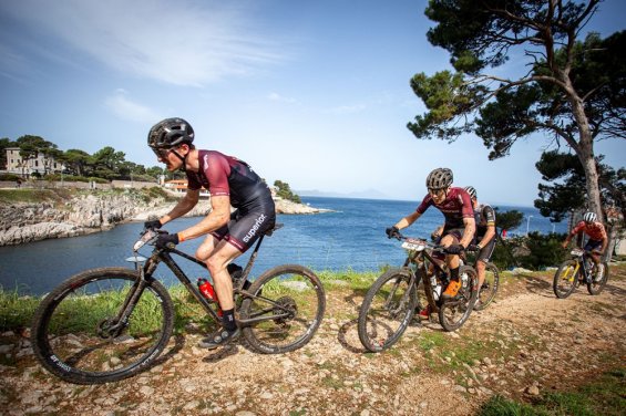Premiéra i návrat. Superior Team bere 13. místo na 4 Islands