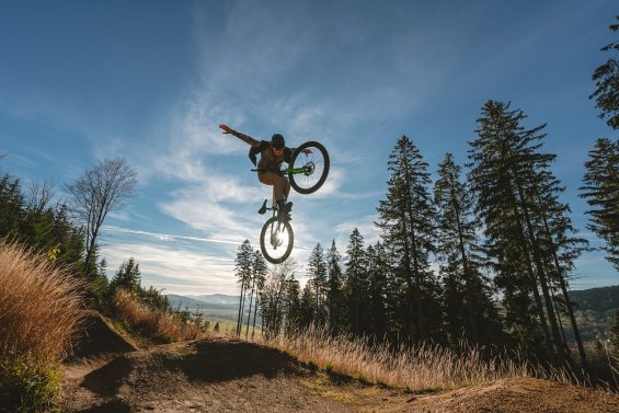 LEVELSPORTKONCEPT oficiálním distributorem značky ROCK MACHINE