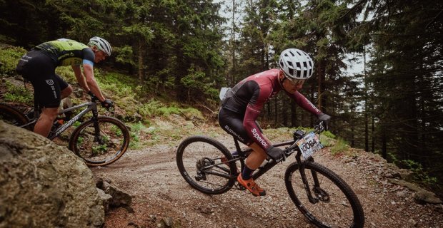 Adel ovládl těžký harrachovský maraton, Neradil čtvrtý