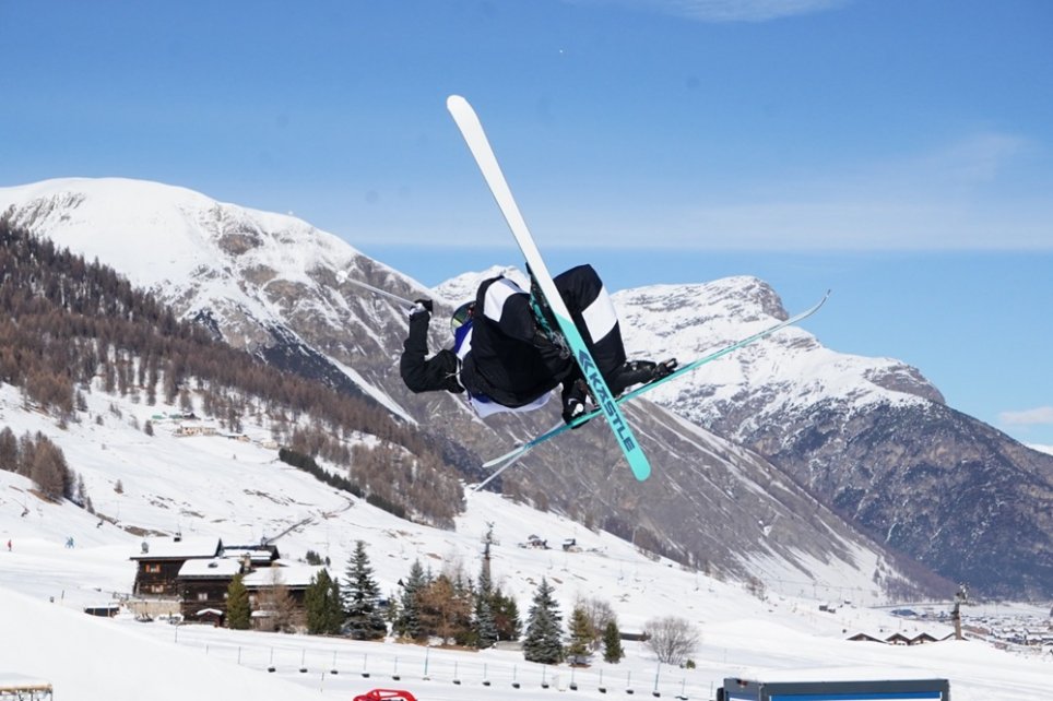 ZOH 2026 - reprezentace akrobatických lyžařů a lyže Kästle