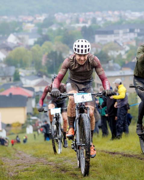 Adel třetí, Neradil čtvrtý na extrémně blátivé Silesii