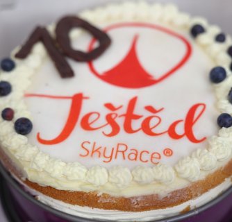 Ještěd SkyRace vstoupil do 10. ročník letošním prvním závodem